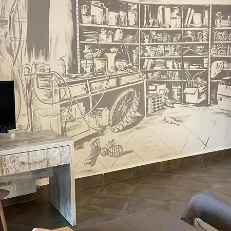 Отель Clubhouse Ивано-Франковск Экстерьер фото