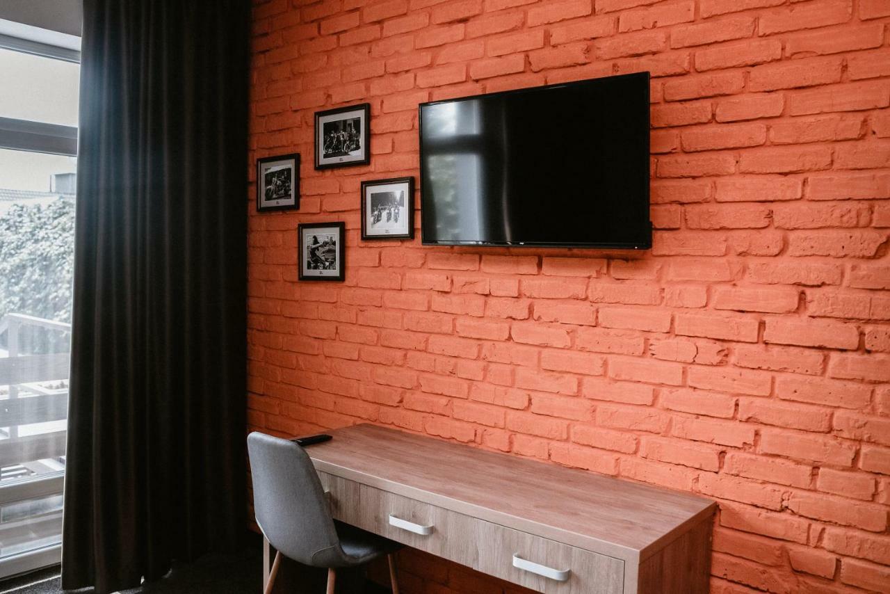 Отель Clubhouse Ивано-Франковск Экстерьер фото